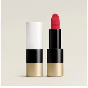 Hermes’ lipstick with chanel samples